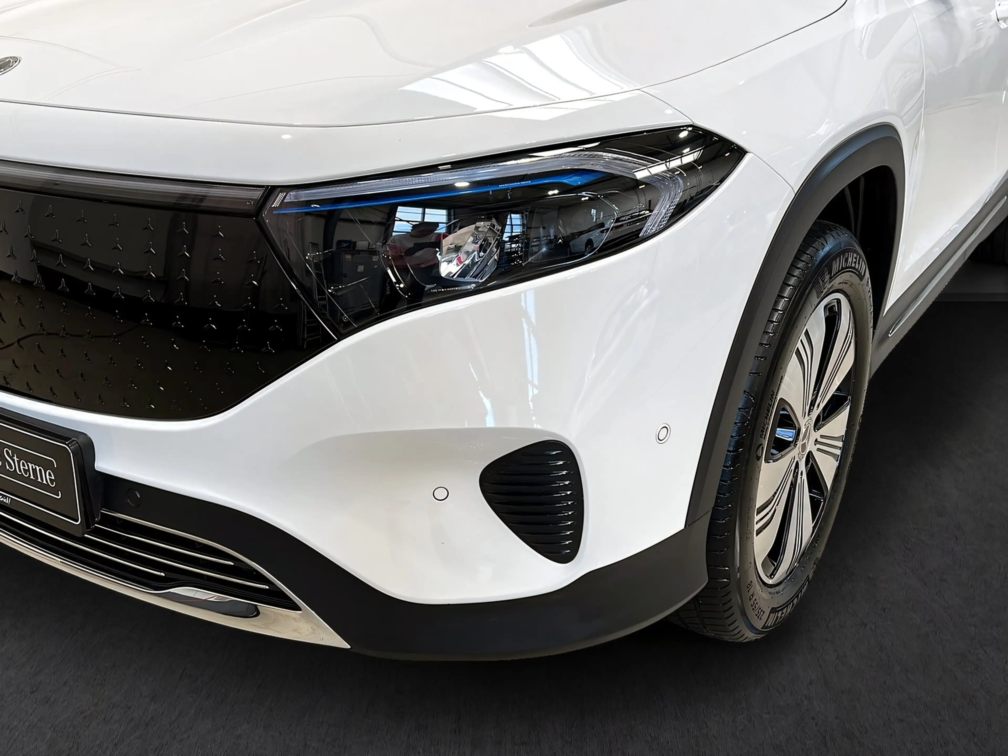 Mercedes-Benz EQB 250 + PROGRESSIVE+LED+Kamera+Ambi+LrHz+7 Sitz — photo 3