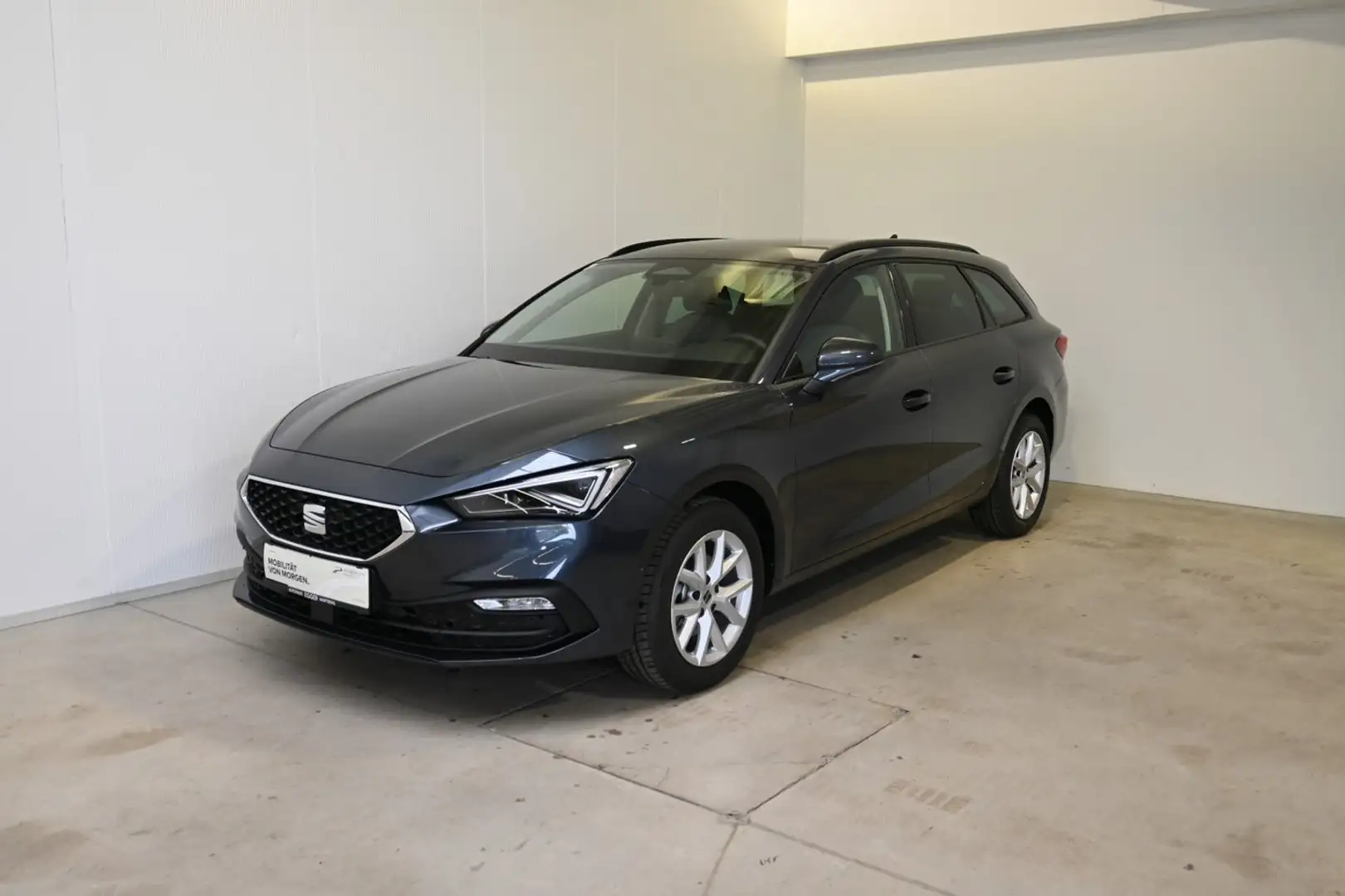 SEAT Leon Style Edition 1.5 eTSI DSG Grau - 1