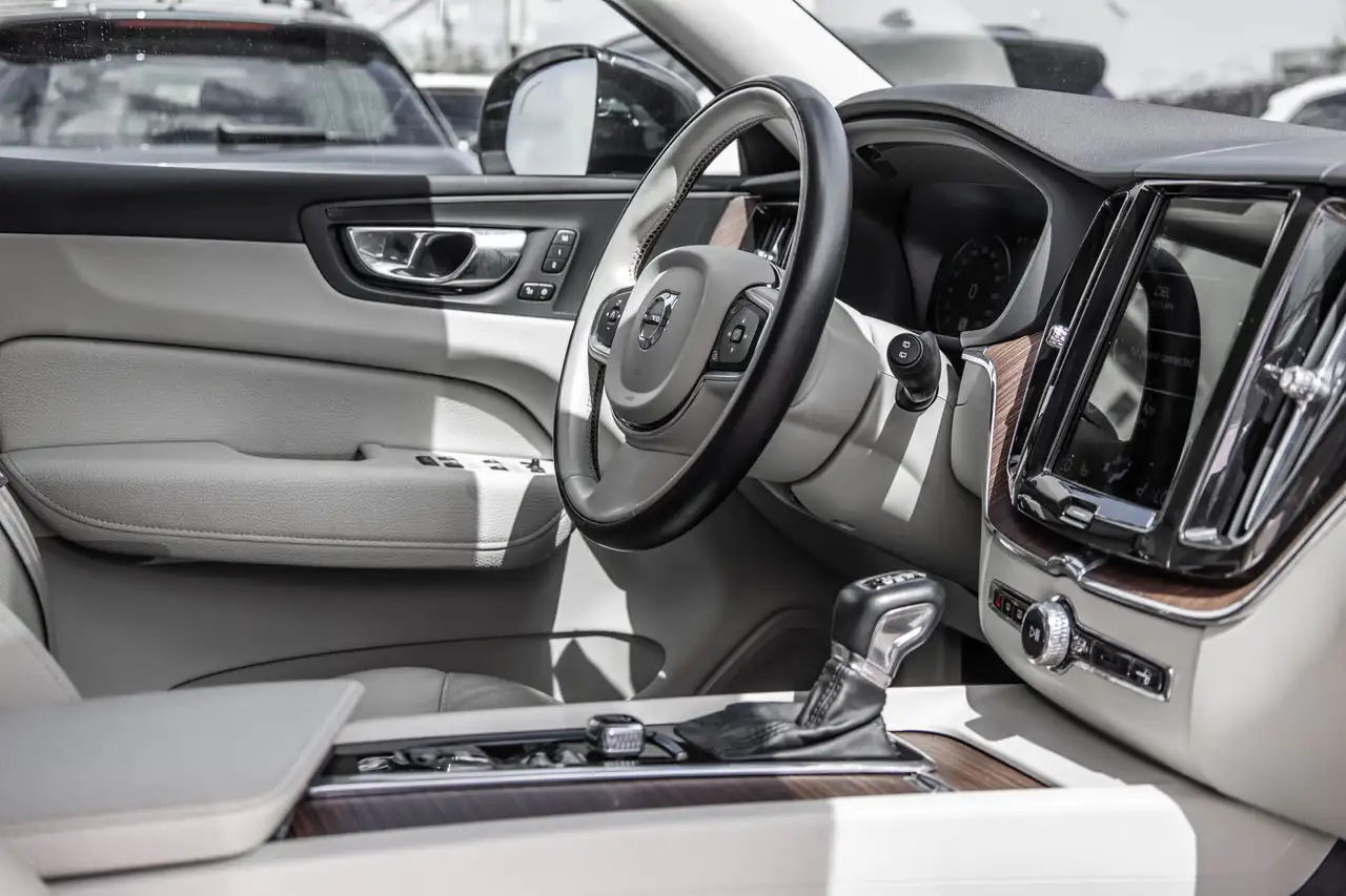 Volvo XC60 снимка Volvo XC60