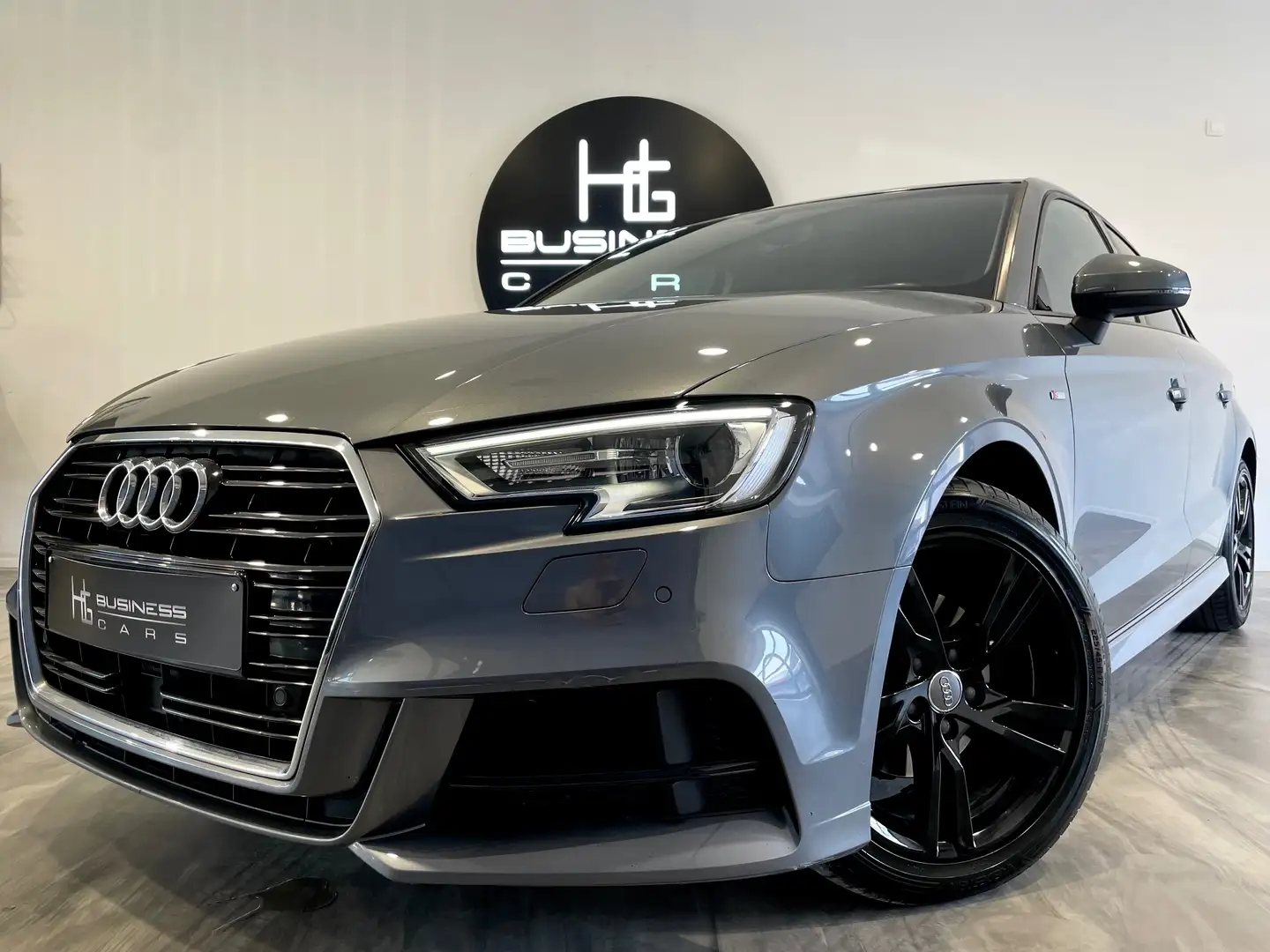 Audi A3 1.6 TDi/ S-TRONIC/ S-LINE/ VIRTUAL COCKPIT/ XENON Gris - 1