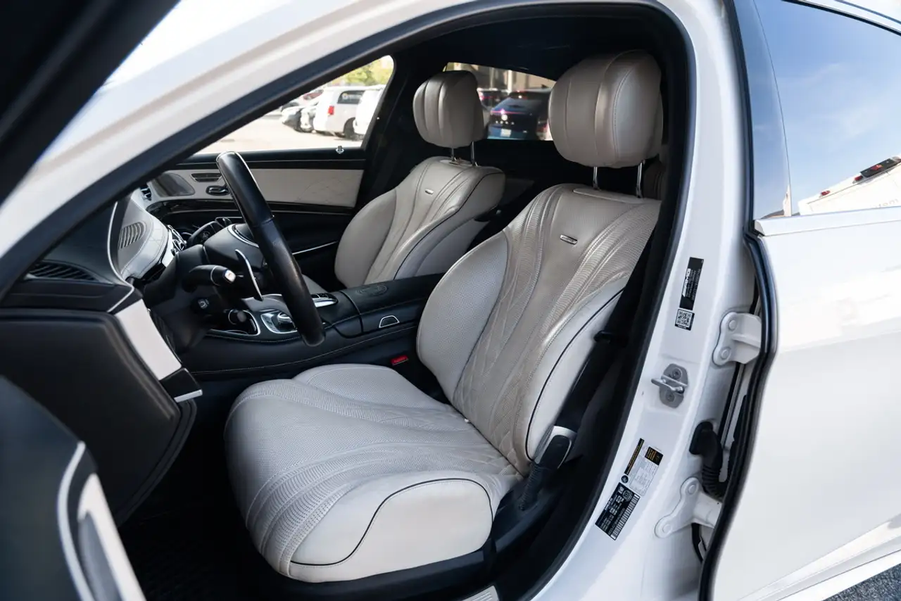 Mercedes-Benz S-Class снимка Mercedes-Benz S-Class