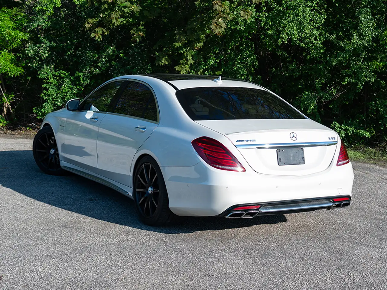 Mercedes-Benz S-Class снимка Mercedes-Benz S-Class