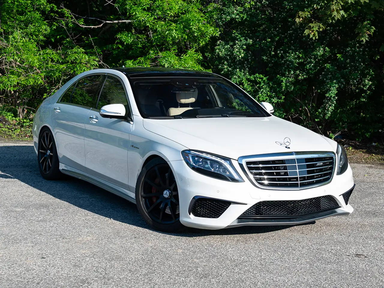 Mercedes-Benz S-Class снимка Mercedes-Benz S-Class