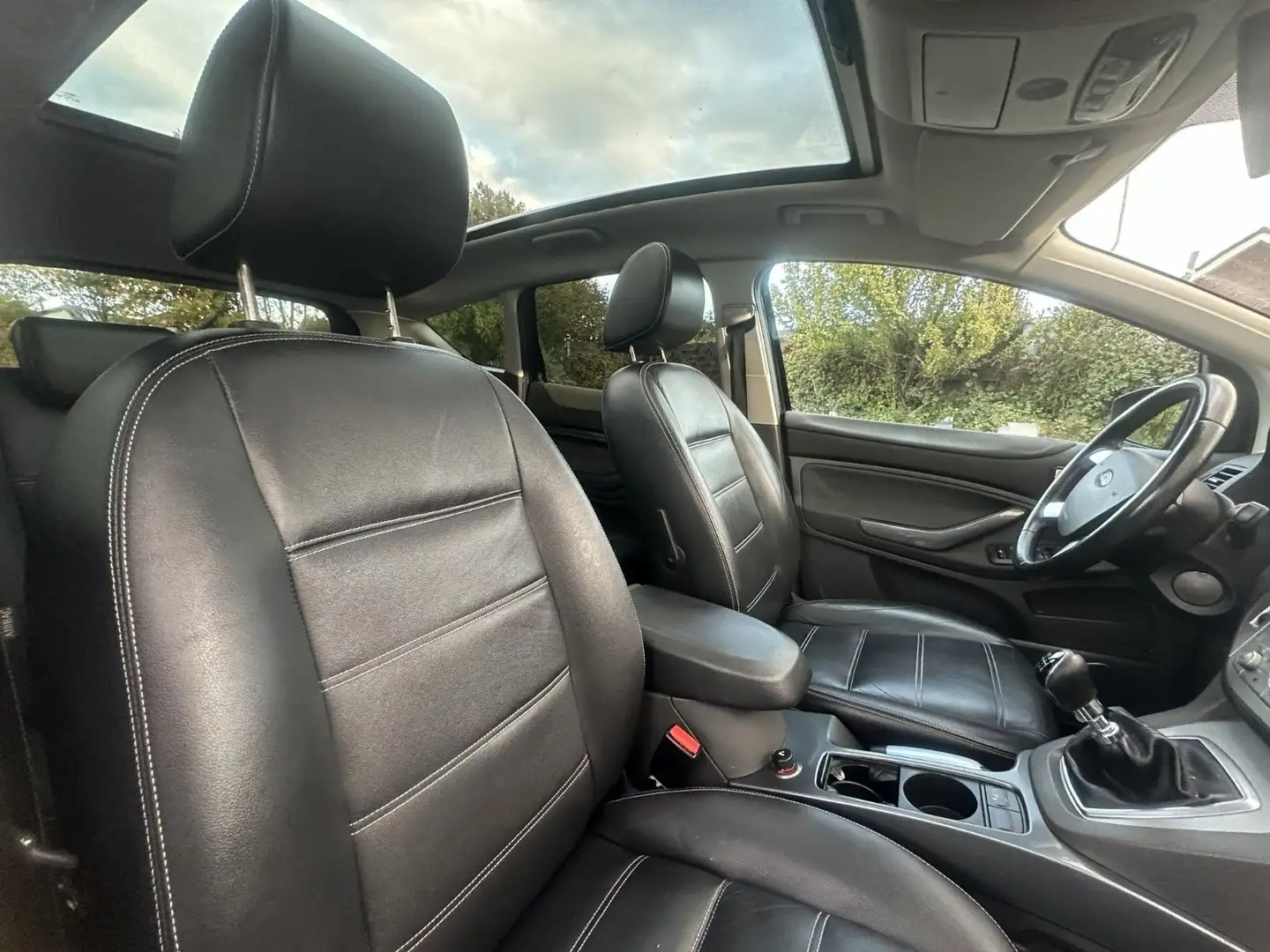 Ford Kuga Titanium*VOLL LEDER*NAVI*PANORAMA GLAS*ALU* - 2