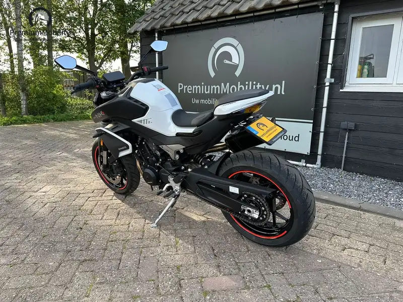 CFMOTO 800 NK - foto 7