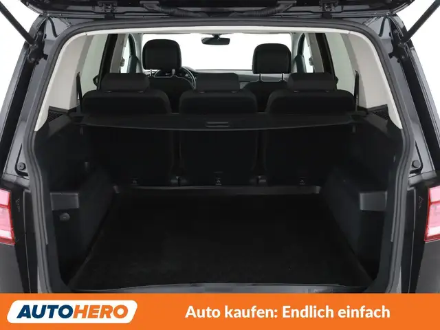 Volkswagen Touran view 17