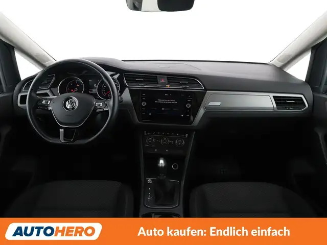 Volkswagen Touran view 12