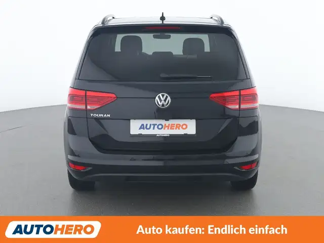 Volkswagen Touran view 5