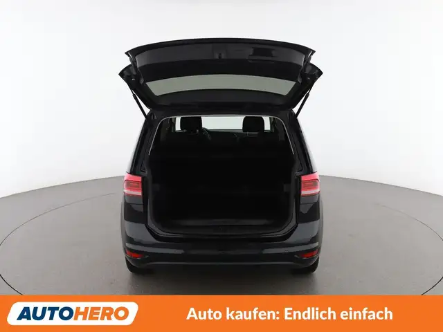 Volkswagen Touran view 16