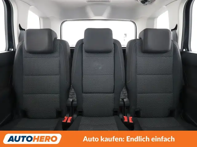 Volkswagen Touran view 15