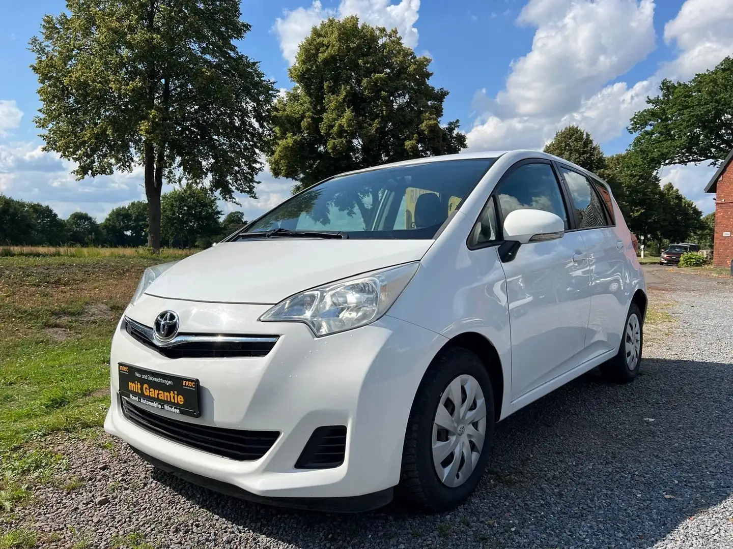 Toyota Verso-S Life*TÜV NEU*Kamera*Navi*Garantie* Biały - 1