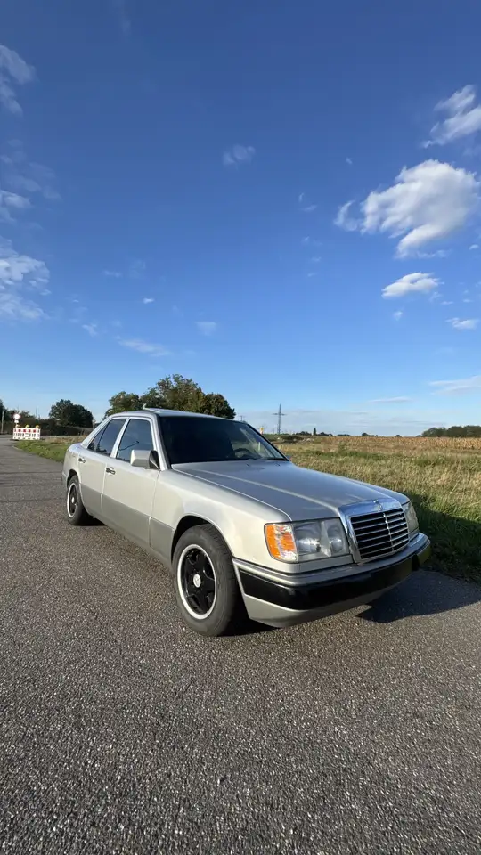 Mercedes-Benz E 230 Autom. SSD Euro2 Kat Top Zustand Org.165tkm, foto 2