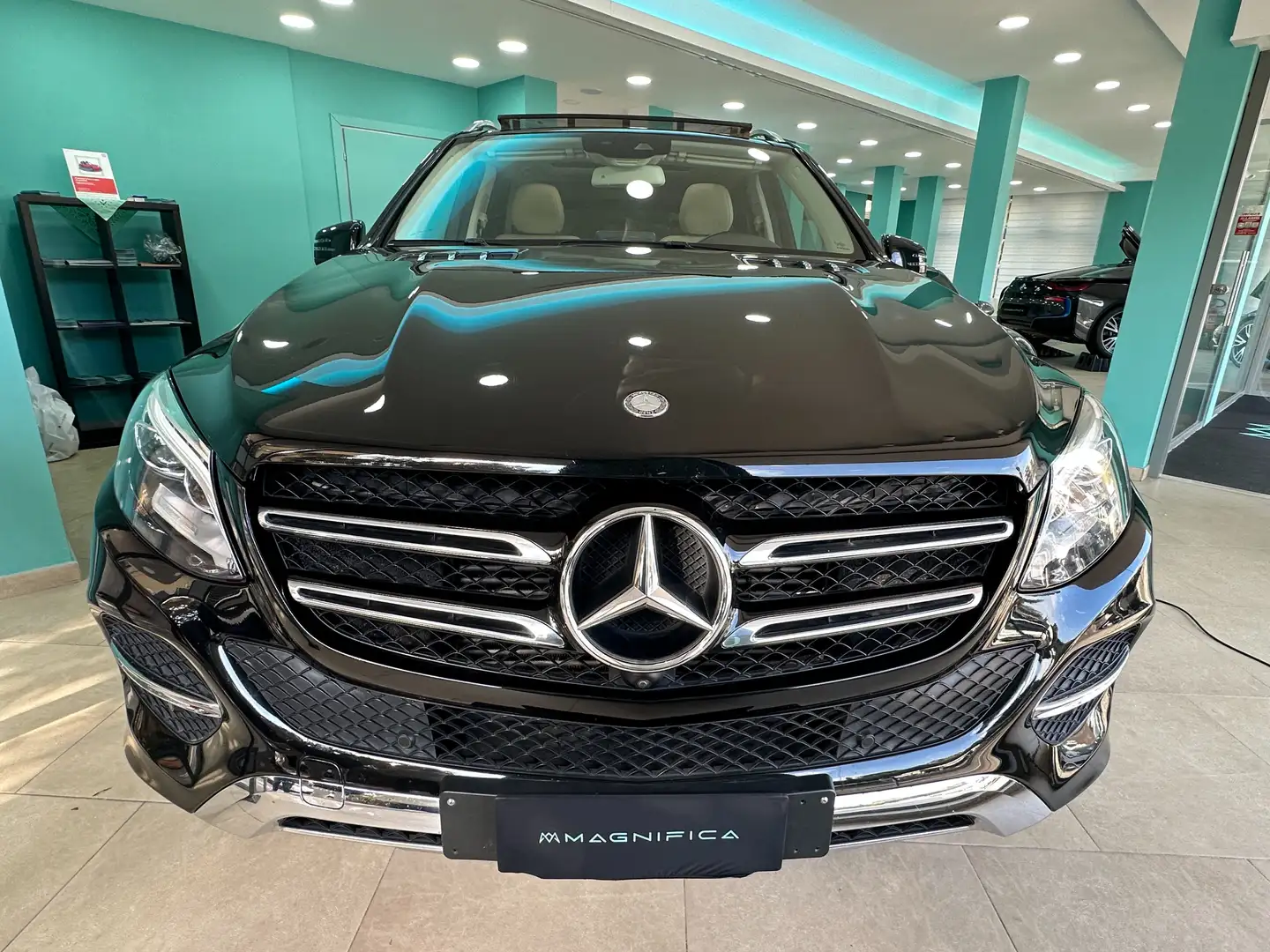Mercedes-Benz GLE 250 GLE 250 D Premium Plus AMG 4Matic Automatica Negro - 2