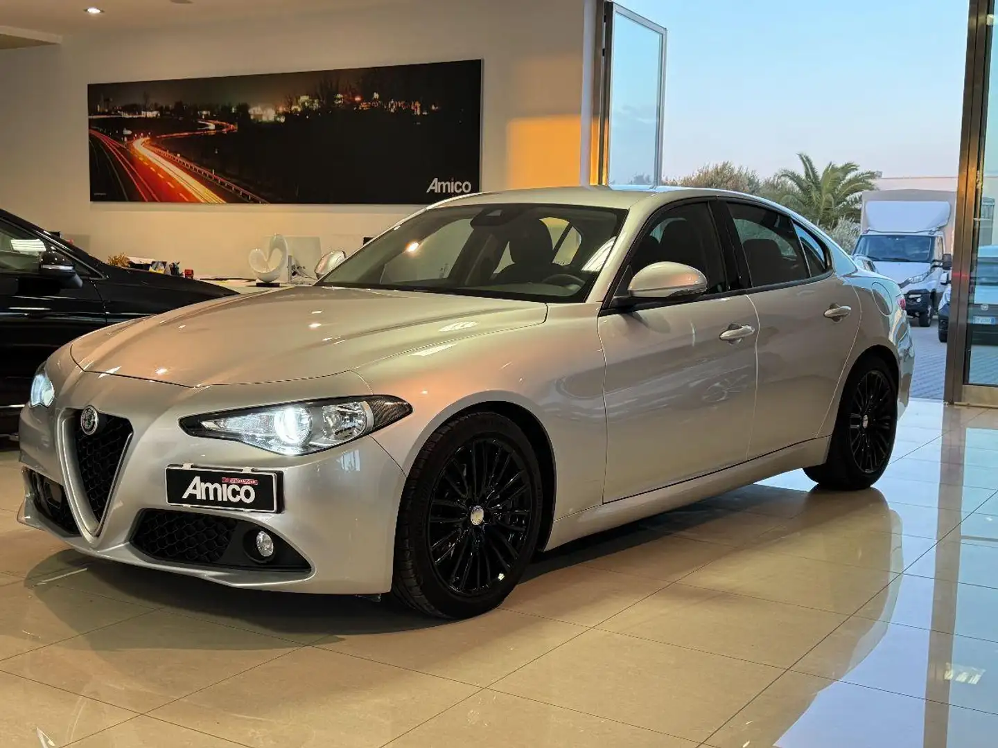 Alfa Romeo Giulia 2.2 Turbodiesel 150 CV AT8 Super Grijs - 1