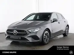 Mercedes-Benz A 200 Progressive Adv AHK Pano LenkHzg Carplay Pano. Dach/LED/Autom./Park Assist./Navi/Sitzhzg./Klima/MF Lenkrad/Abgasnorm EU6