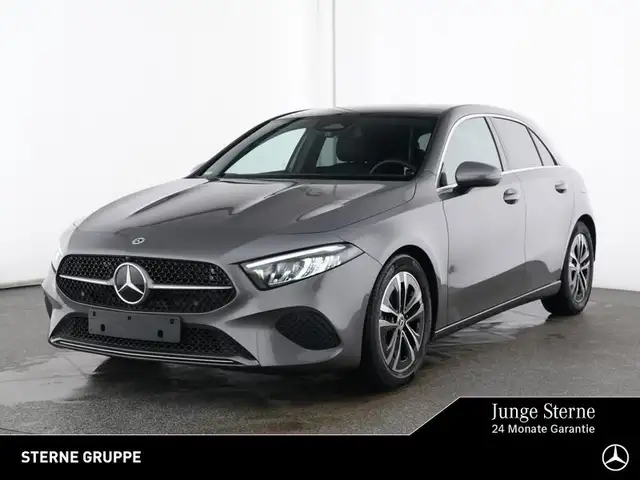 Mercedes-Benz A 200 Progressive Adv AHK Pano LenkHzg Carplay Pano. Dach/LED/Autom./Park Assist./Navi/Sitzhzg./Klima/MF Lenkrad/Abgasnorm EU6