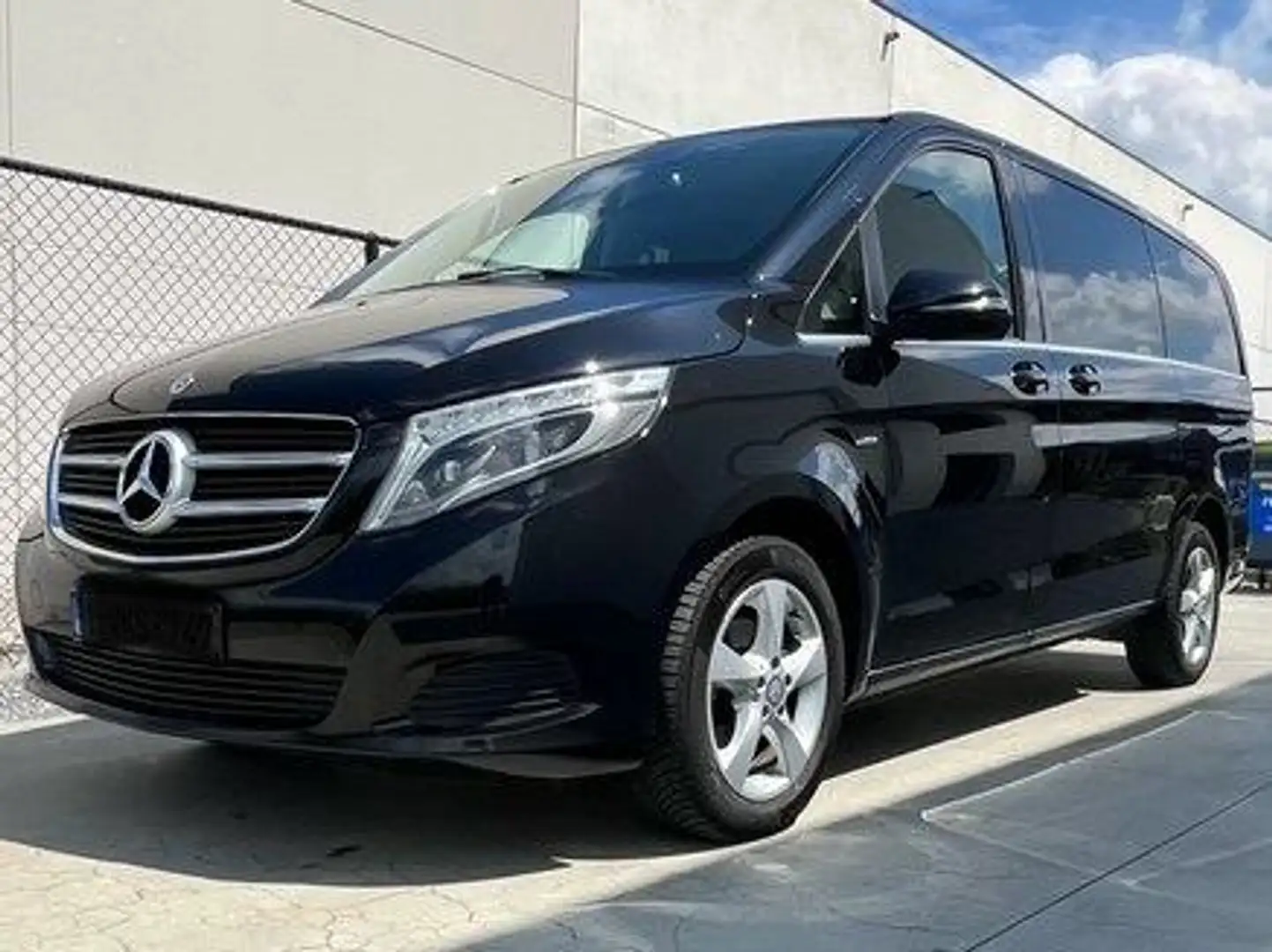 Mercedes-Benz V 200 V 200 (BlueTEC) d lang 7G-TRONIC Avantgarde Noir - 1