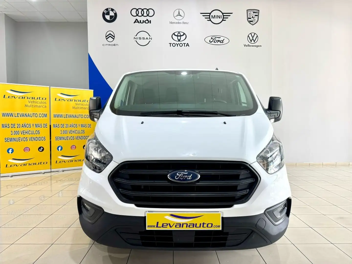 Ford Transit Custom FT 260 L1 Van Ambiente 105 Blanc - 2
