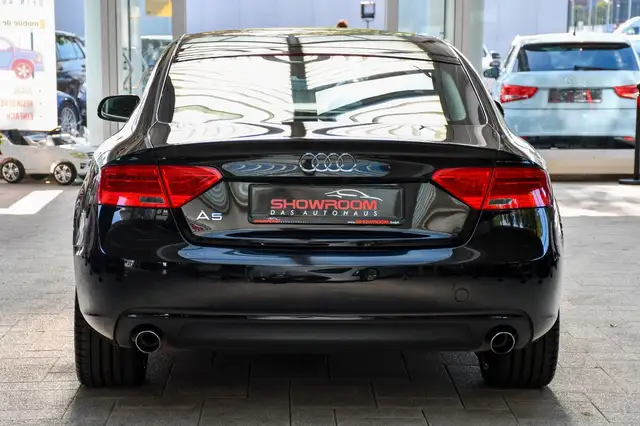 Audi A5 view 6