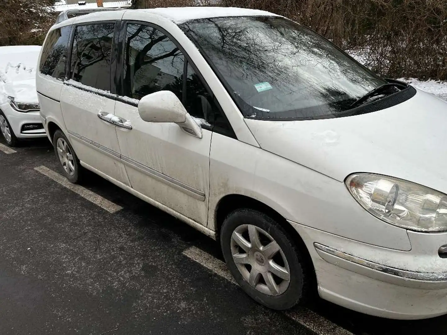 Peugeot 807 807 2,0 HDi 136PS NAVIGATION KLIMATRONIC TEMPOMAT PDC 6-SITZE Weiß - 2