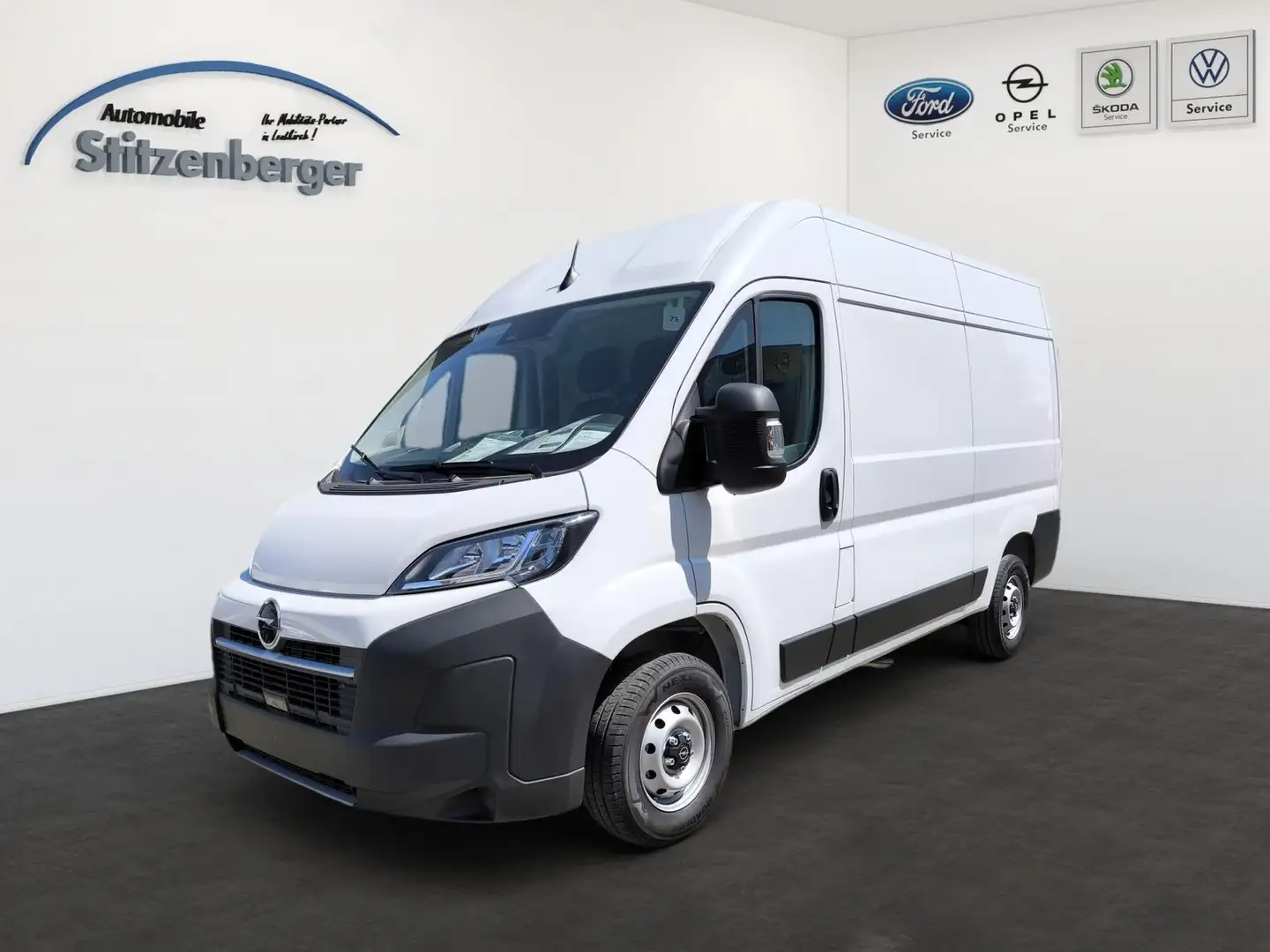 Opel Movano Cargo 3,3t L2H2*Klimaanlage*RFK*Tempomat Biały - 1