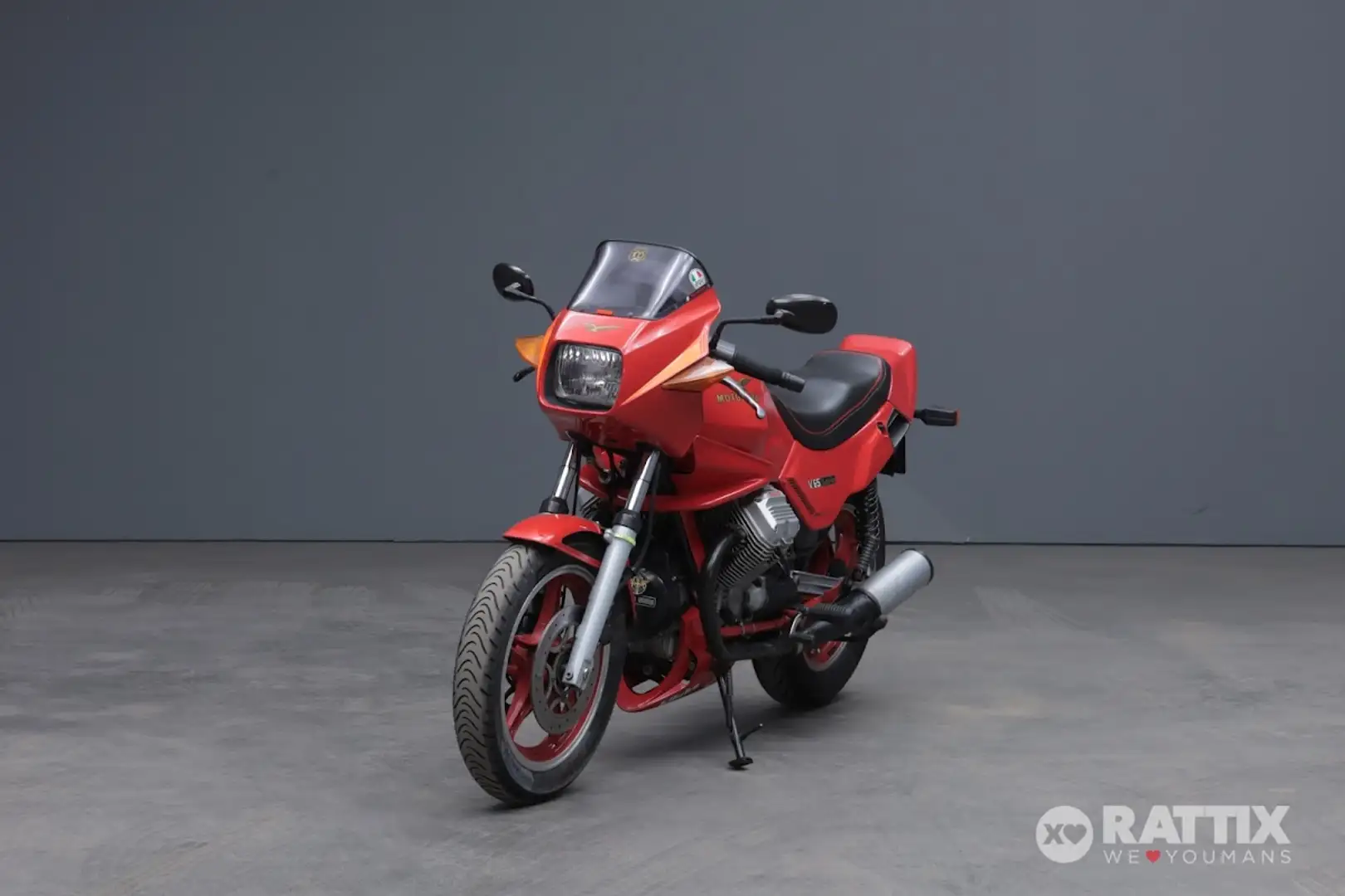 Moto Guzzi V 65 Lario Red - 2