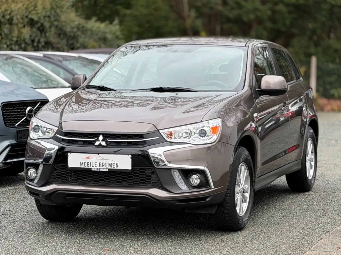 Mitsubishi ASX Diamant Edition+ 2WD NAVI*1.HAND*CarPlay Braun - 1