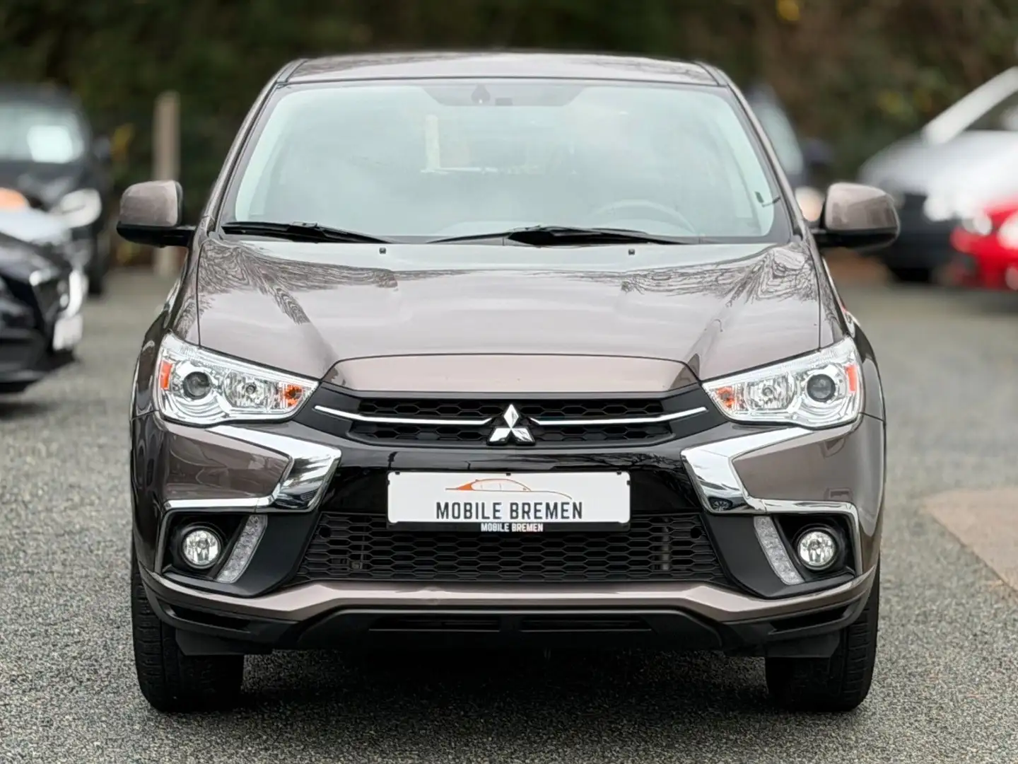 Mitsubishi ASX Diamant Edition+ 2WD NAVI*1.HAND*CarPlay Braun - 2