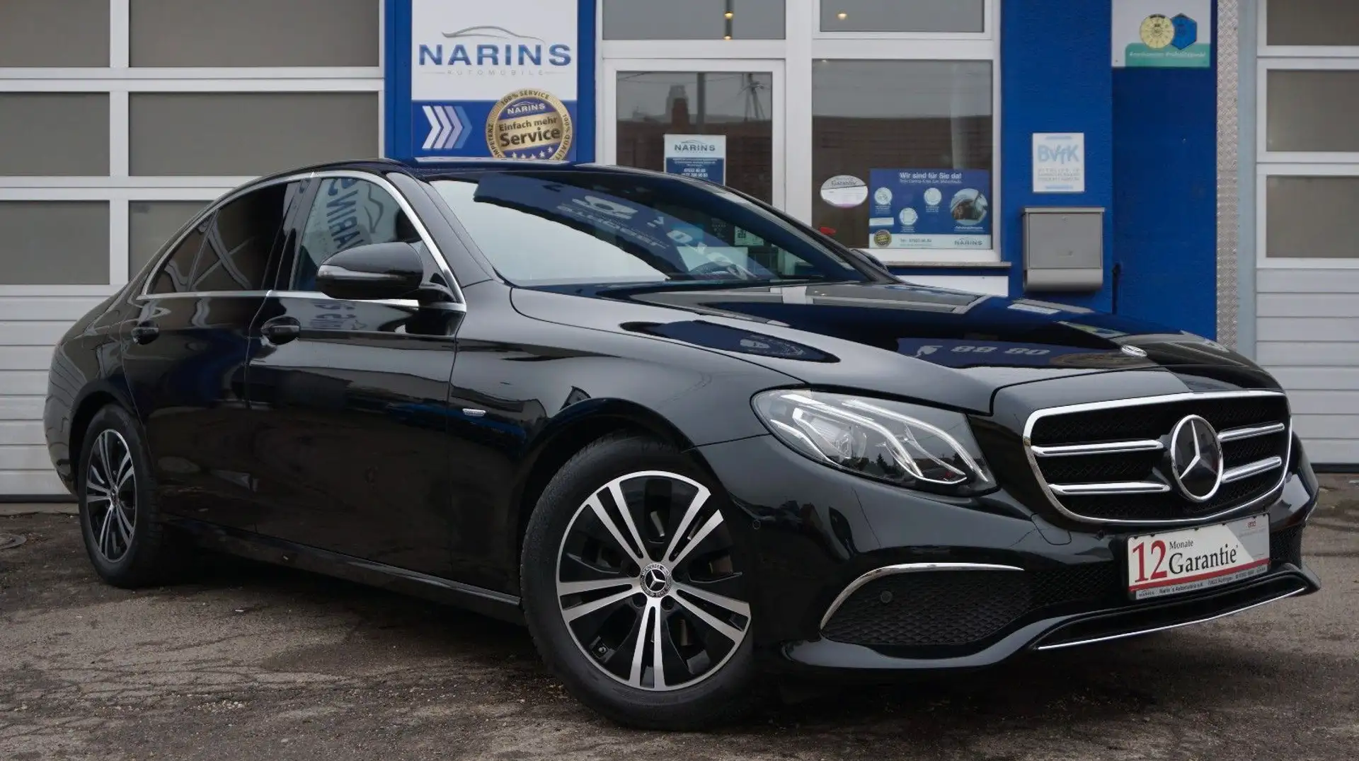 Mercedes-Benz E 200 Limousine AHK Navi Kamera LED Teilleder Black - 1