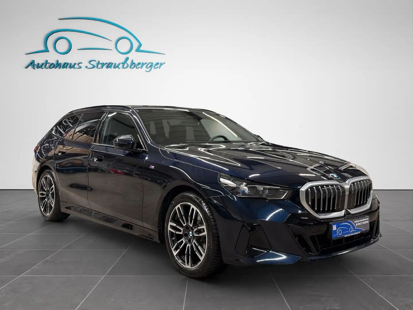 BMW 520 i M Sport Tour. 360° Sthzg H/K ACC 4-Z Schwarz - 2