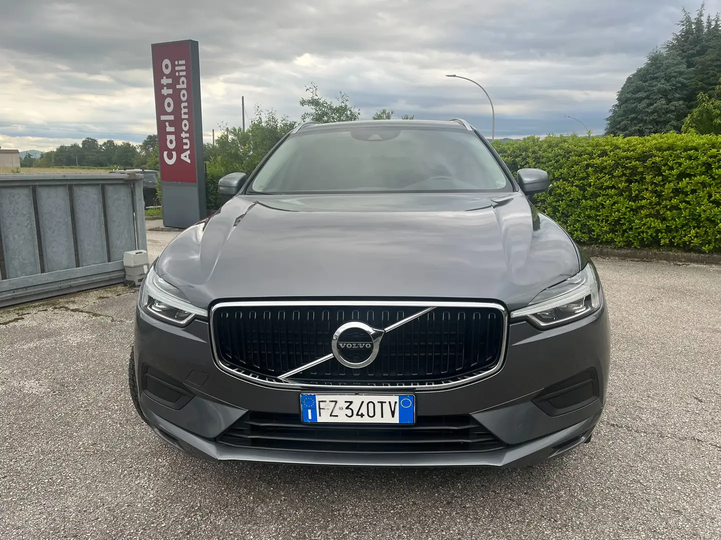 Volvo XC60 XC60 2.0 d4 Momentum auto my20 Bellissima!!! Gris - 2
