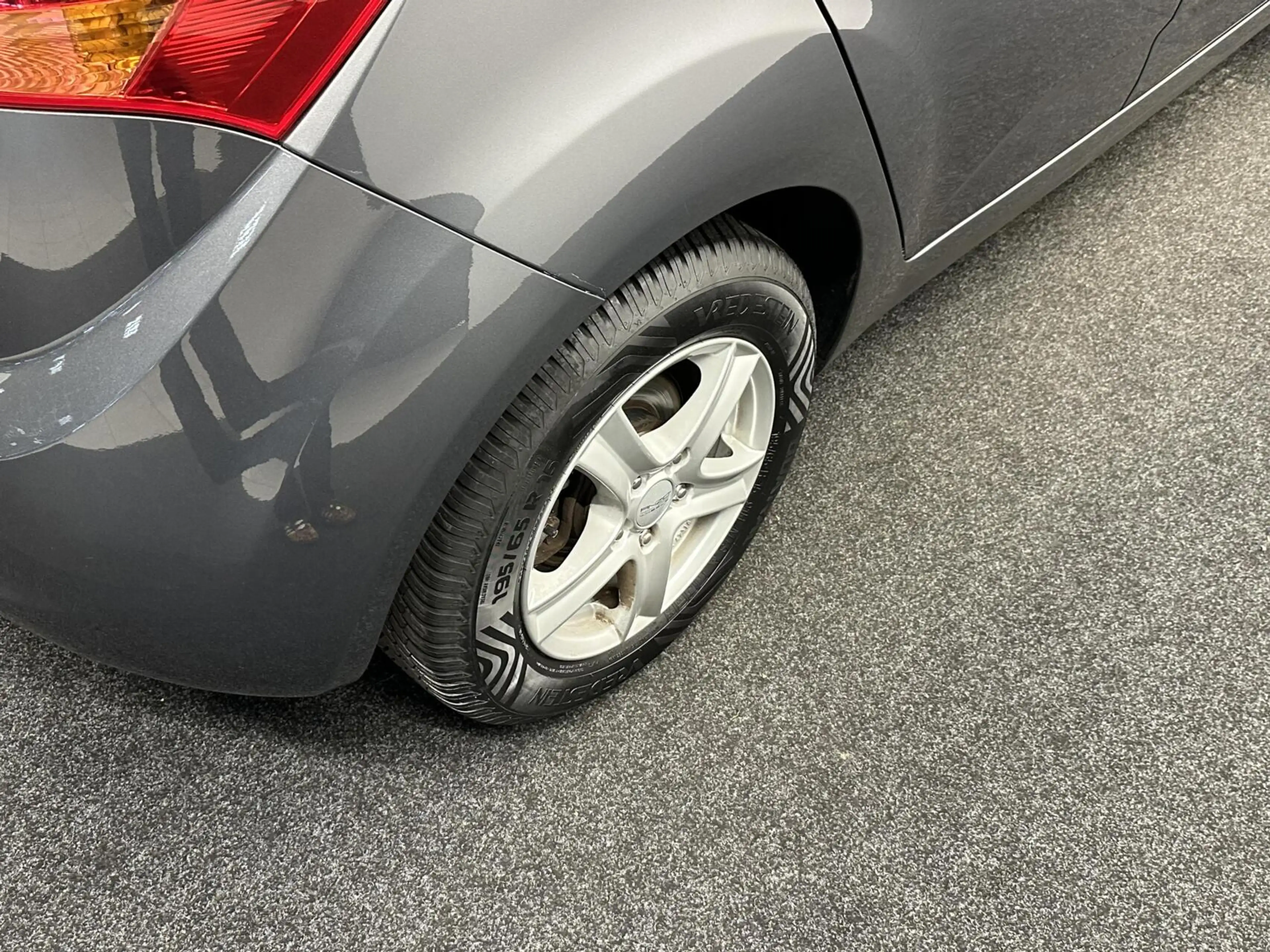 Kia Venga 1.4 CVVT Seven NAVI CAMERA ECC CRUISE LM TREKHAAK — photo 11
