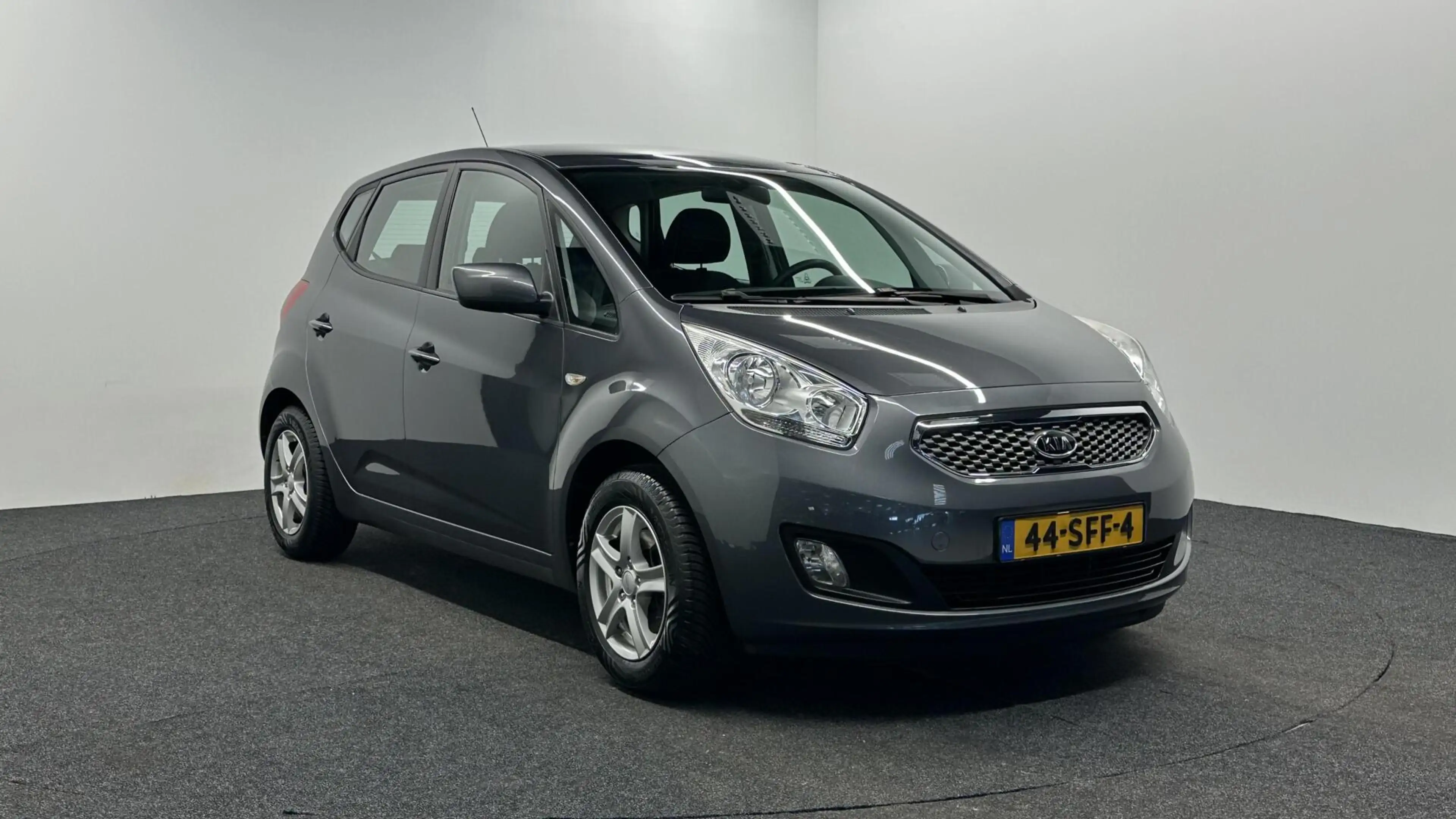 Kia Venga 1.4 CVVT Seven NAVI CAMERA ECC CRUISE LM TREKHAAK — photo 3