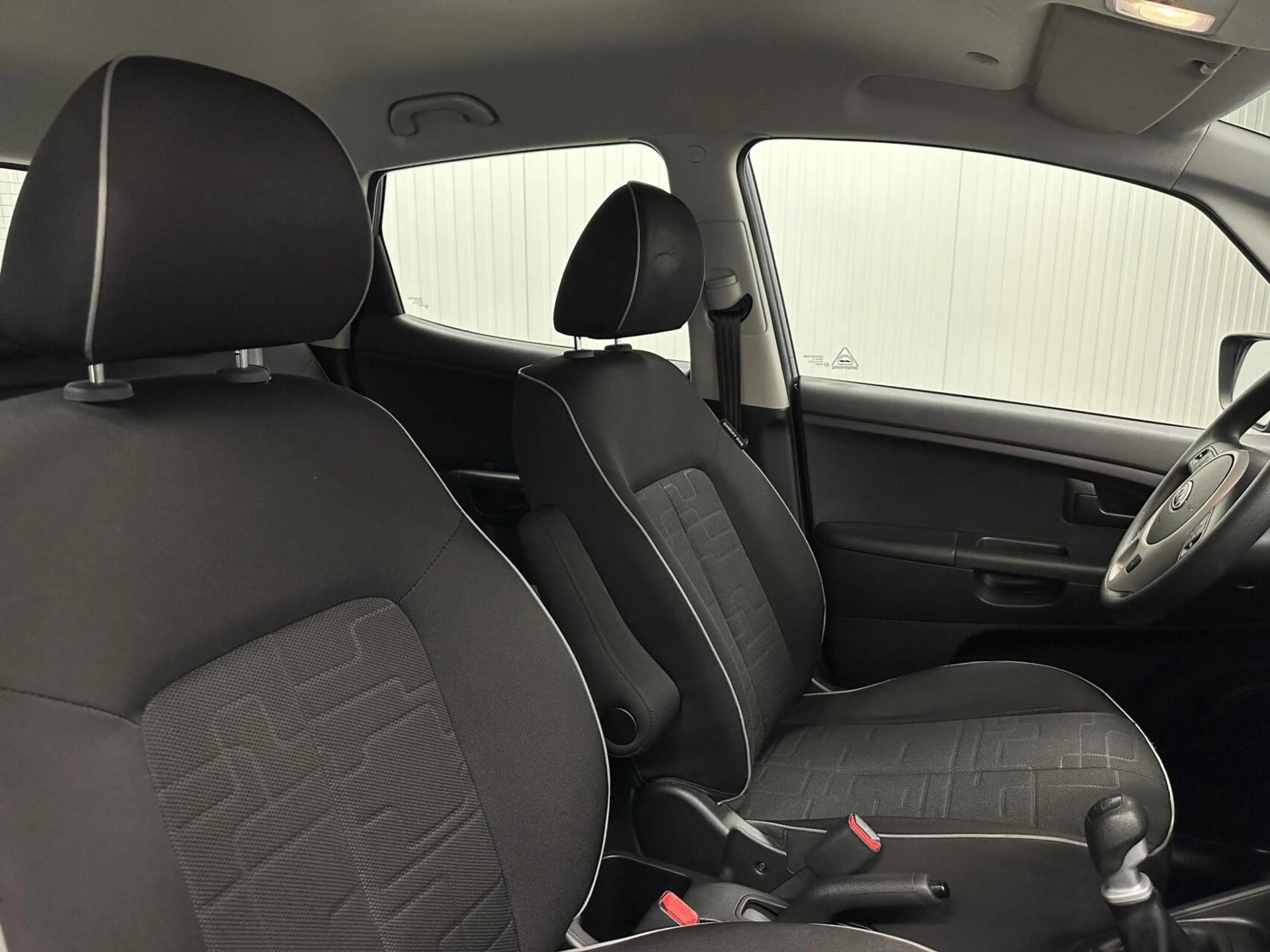 Kia Venga 1.4 CVVT Seven NAVI CAMERA ECC CRUISE LM TREKHAAK — photo 15
