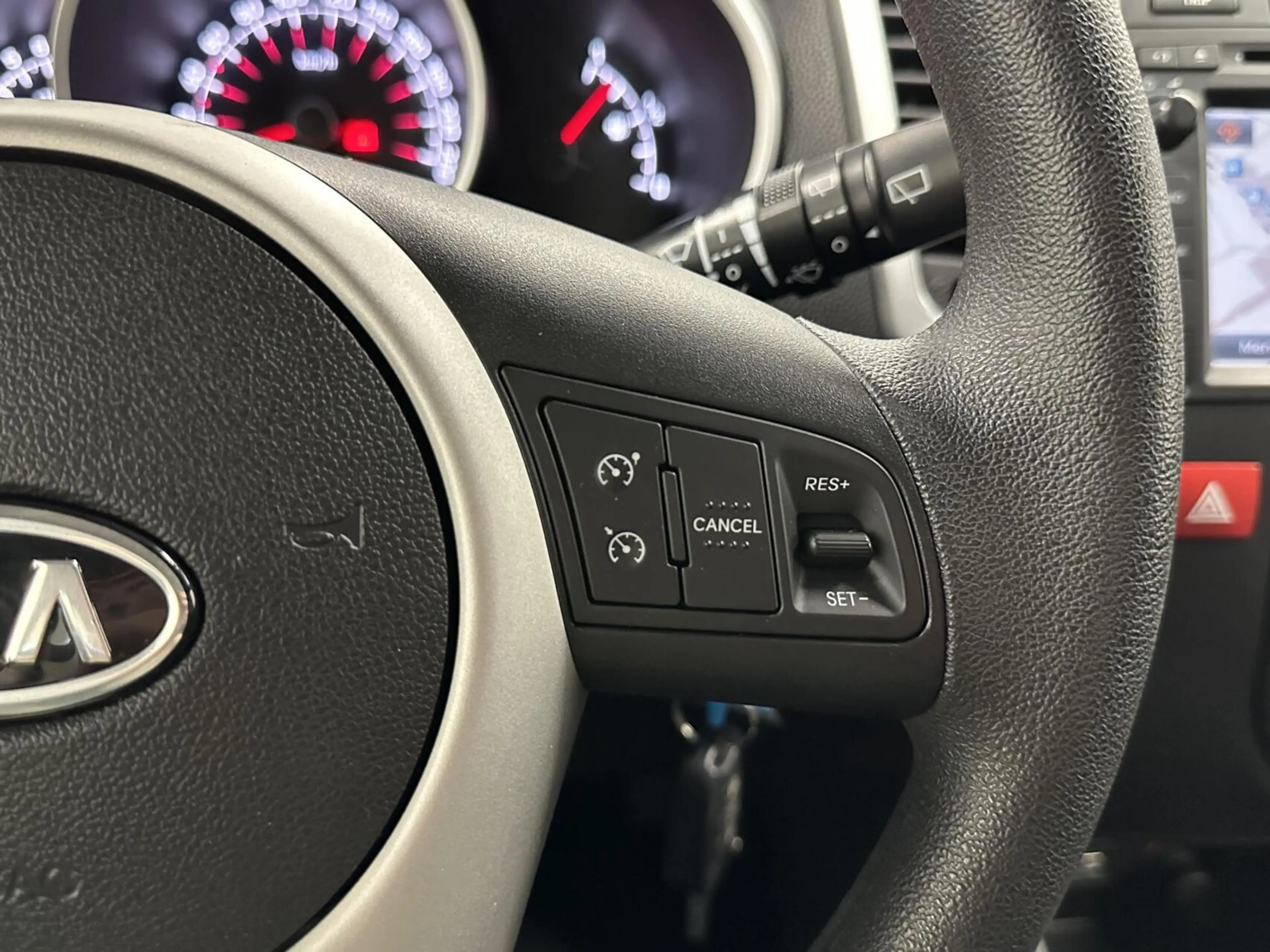Kia Venga 1.4 CVVT Seven NAVI CAMERA ECC CRUISE LM TREKHAAK — photo 23