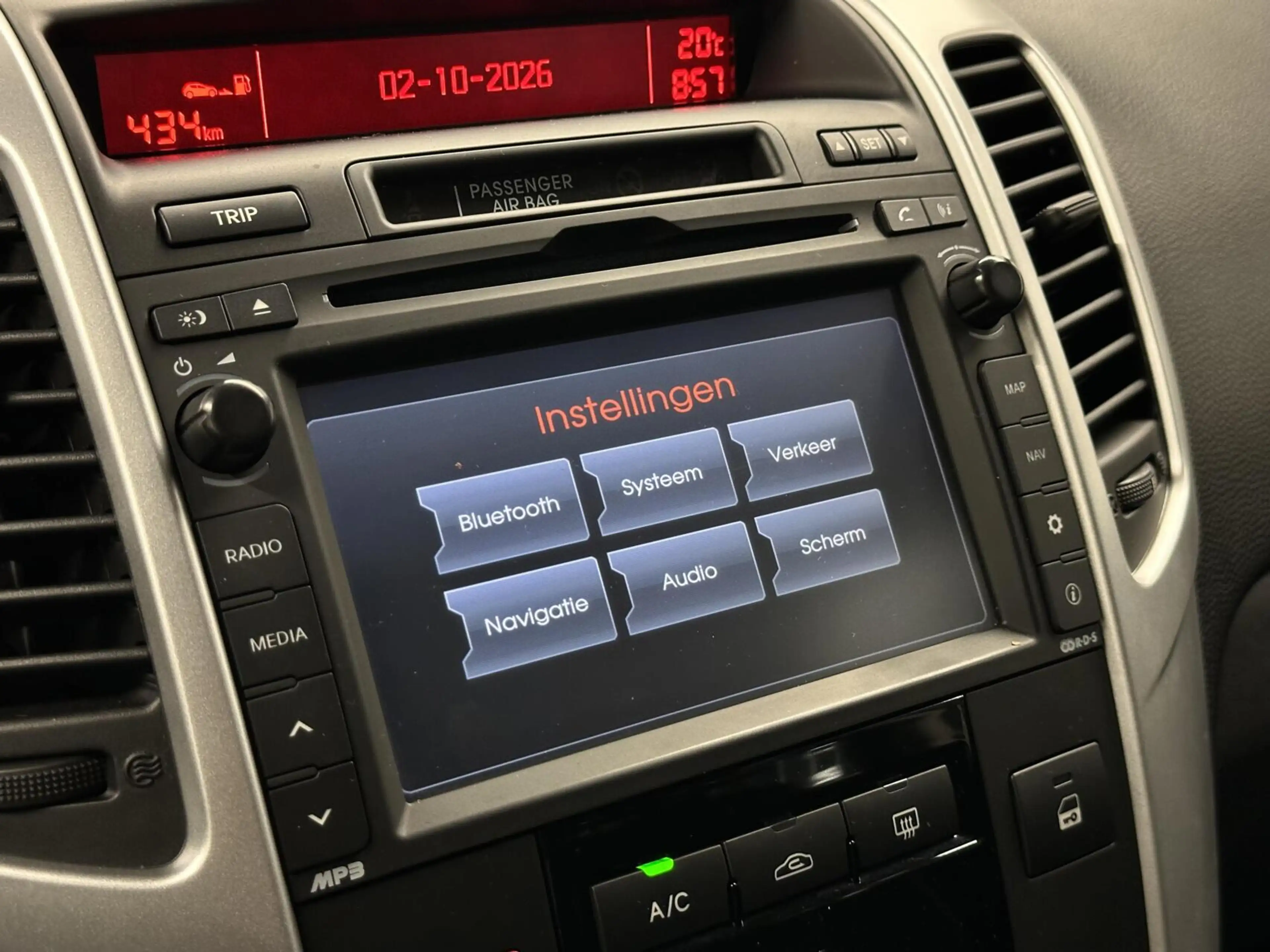 Kia Venga 1.4 CVVT Seven NAVI CAMERA ECC CRUISE LM TREKHAAK — photo 33