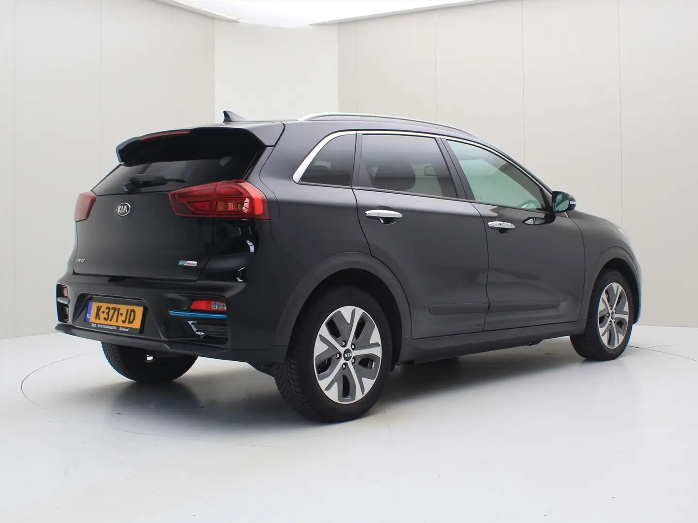 Kia e-Niro Executiveline 64kWh 204pk [ 3-FASE+ACC+CAMERA+LEDE Zwart - 2