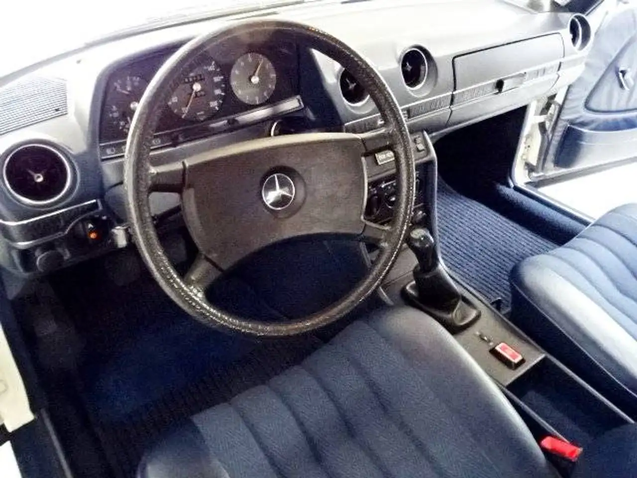 Mercedes-Benz Baureihe 123 200, foto 8