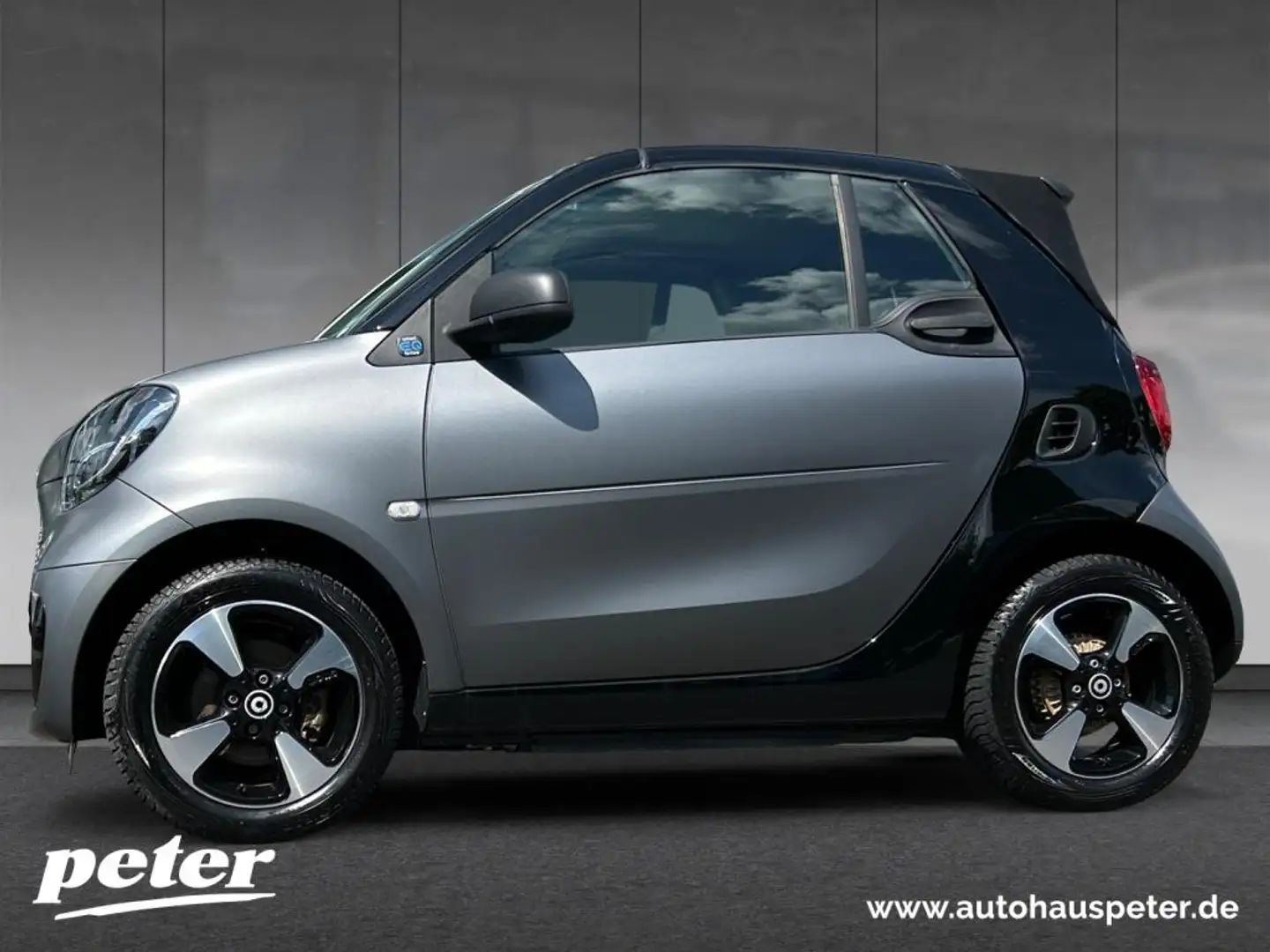 smart forTwo EQ  cabrio +W-Paket+Navi+KlimaA+LM+SHZ Gris - 2