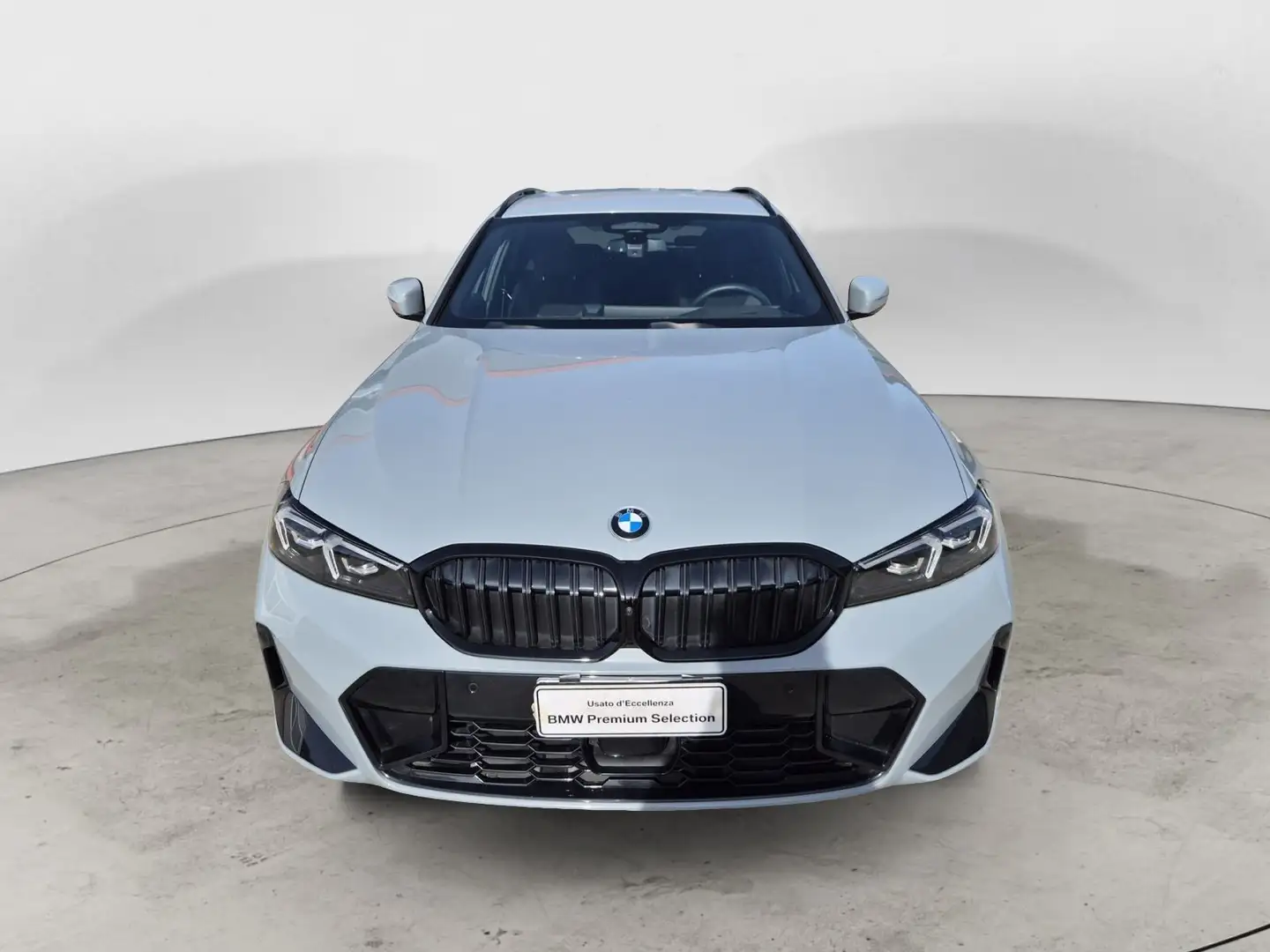 BMW 320 320d Touring mhev 48V xdrive MSport auto Grijs - 2
