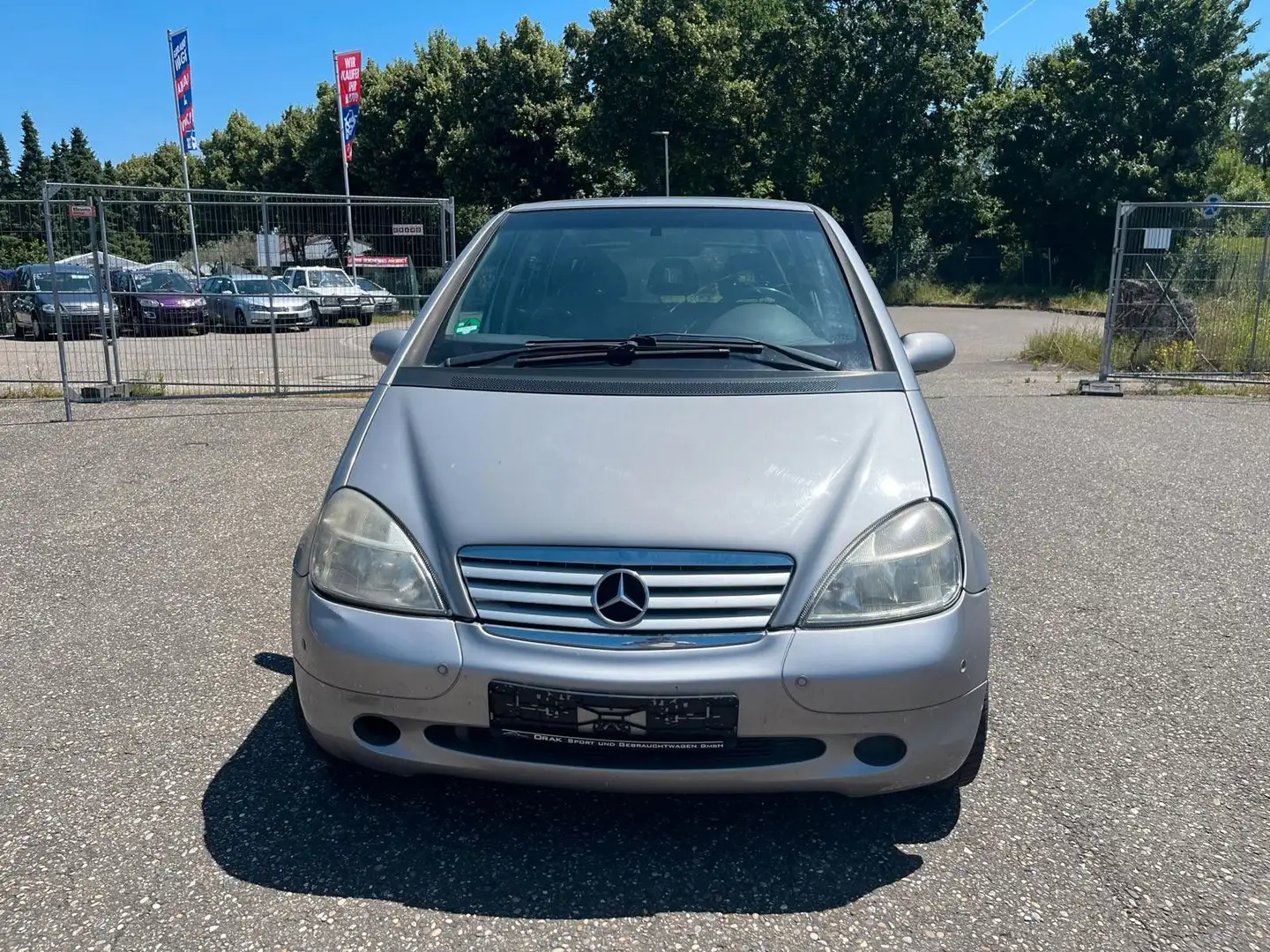 Mercedes-Benz A 190 AUTOMATIK Klima AVANTGARDE Silber - 2