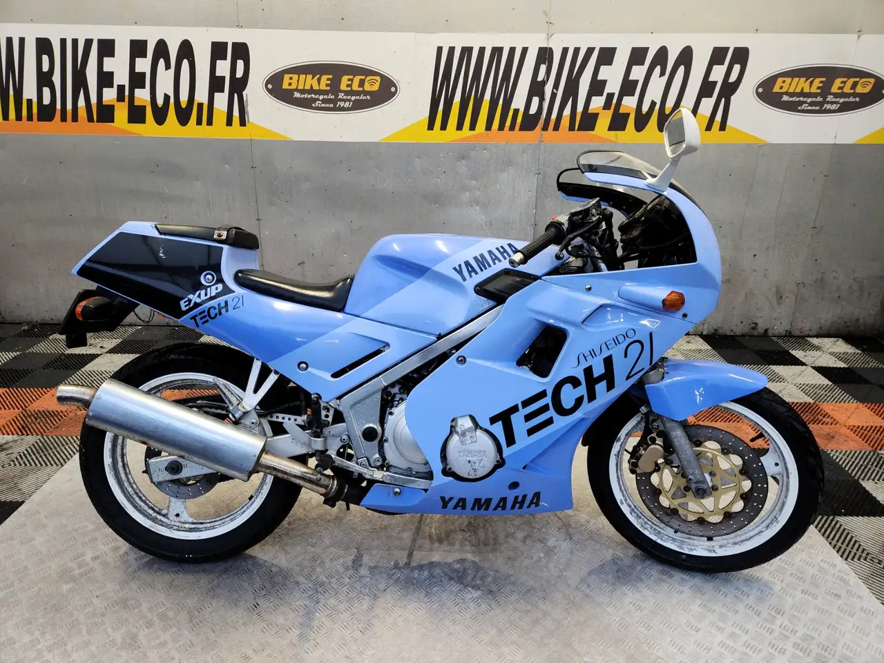 Yamaha FZR 250
