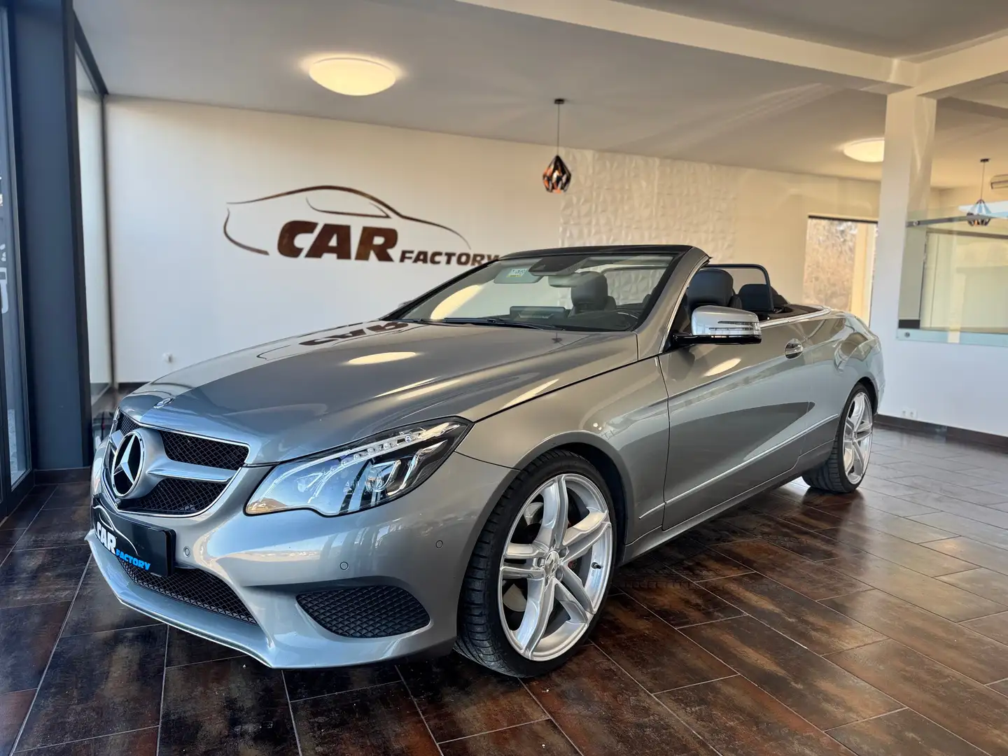 Mercedes-Benz E 350 BlueTEC Aut. CABRIO* 19ZOLL* TOP AUSSTATTUNG * Gris - 1