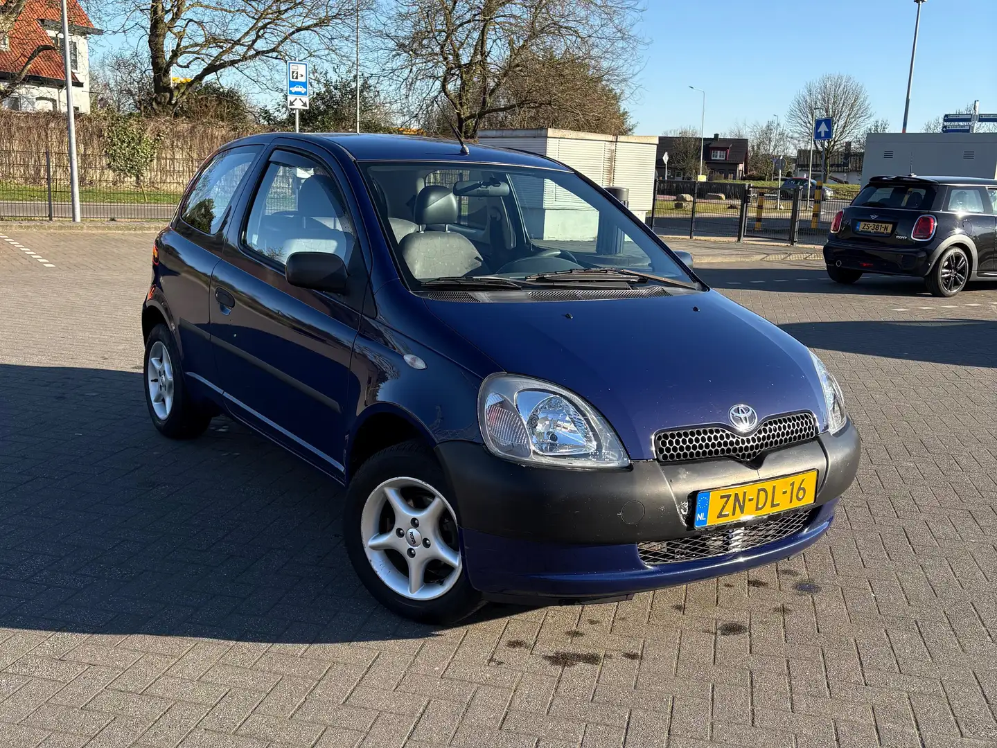Toyota Yaris Yaris 1.0-16V VVT-i Albastru - 1