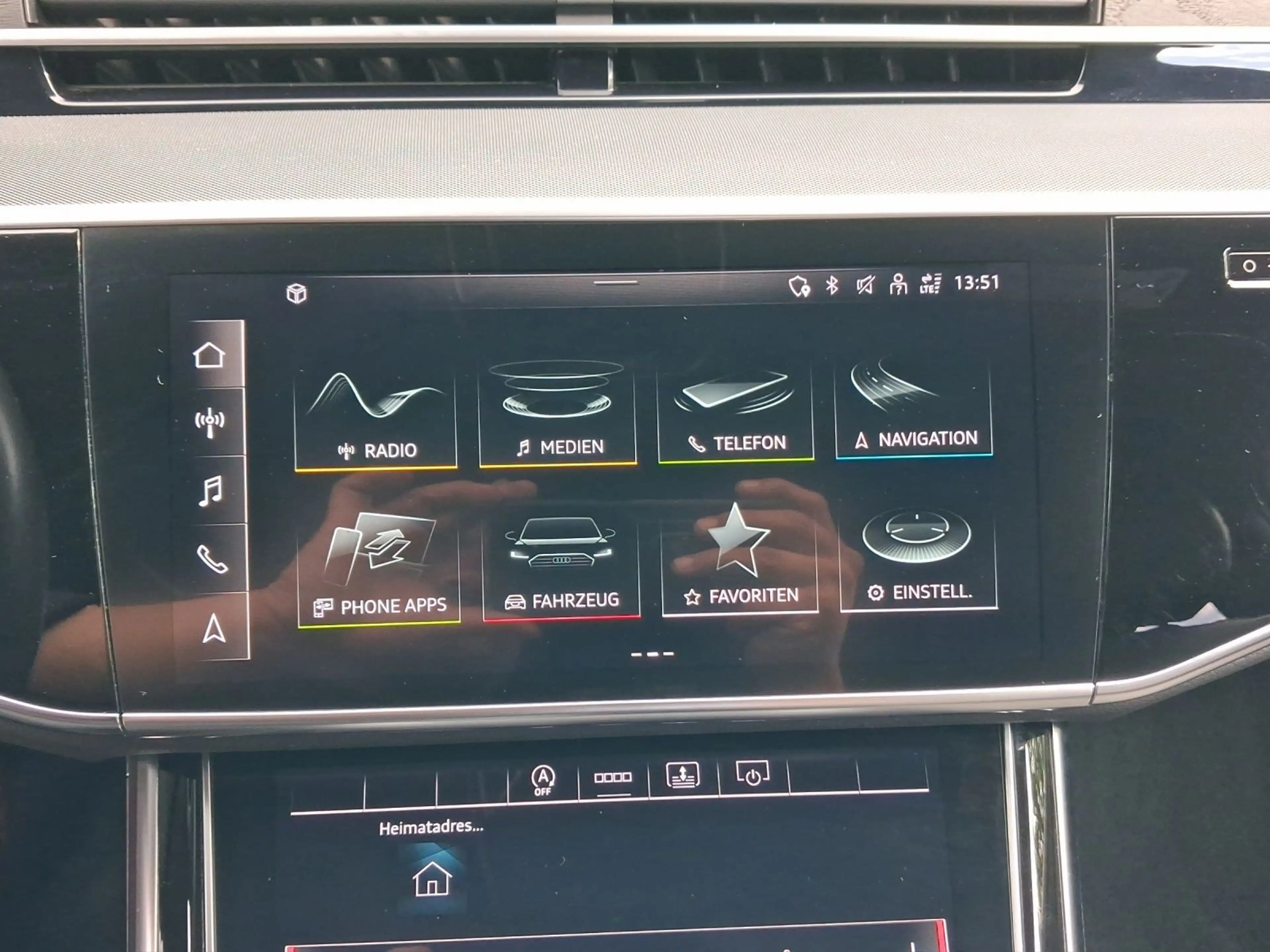 Audi A8 50 TDI Q HD-MATRIX BuO LUFT PANO LM20 — photo 15