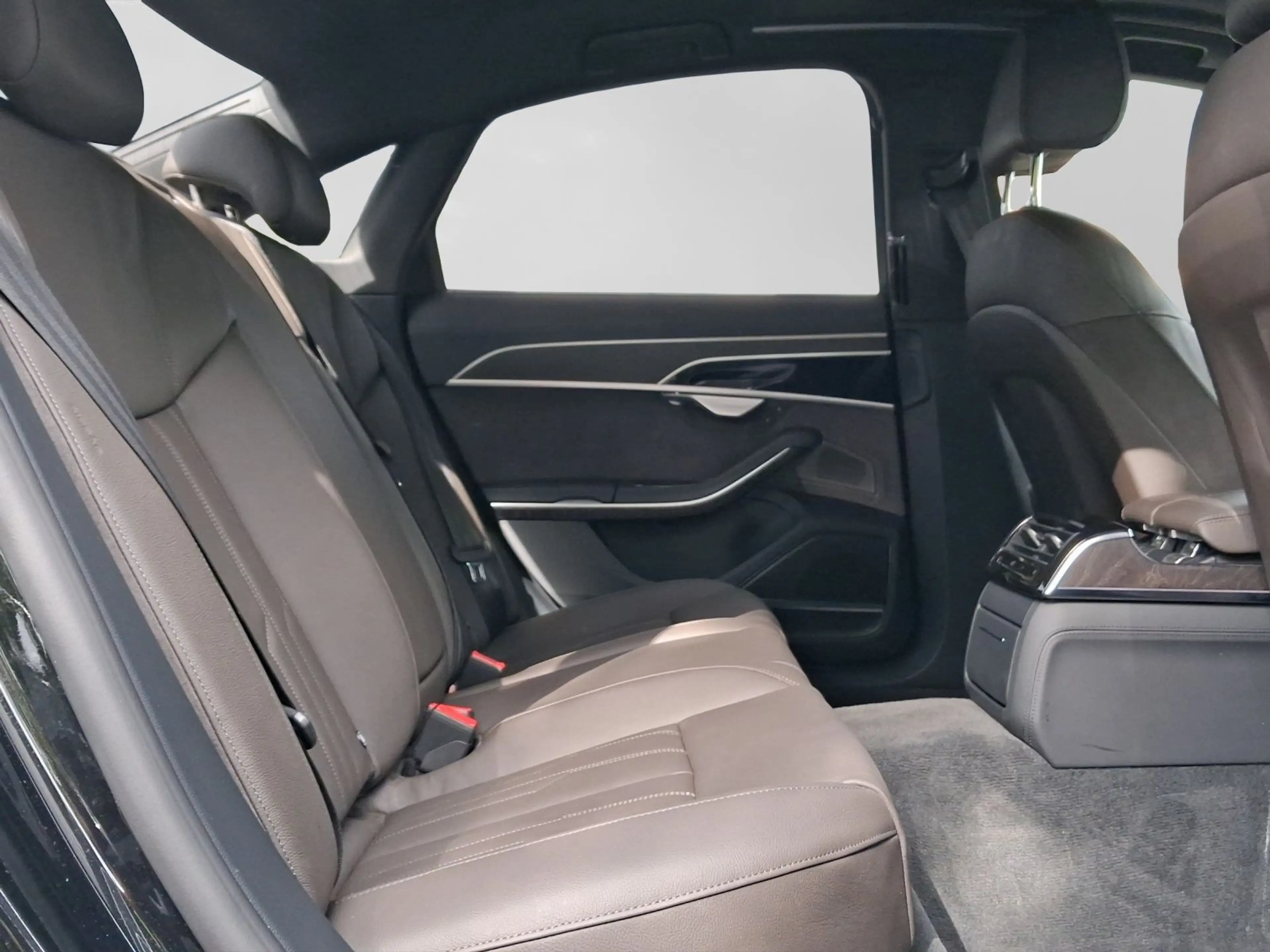 Audi A8 50 TDI Q HD-MATRIX BuO LUFT PANO LM20 — photo 6