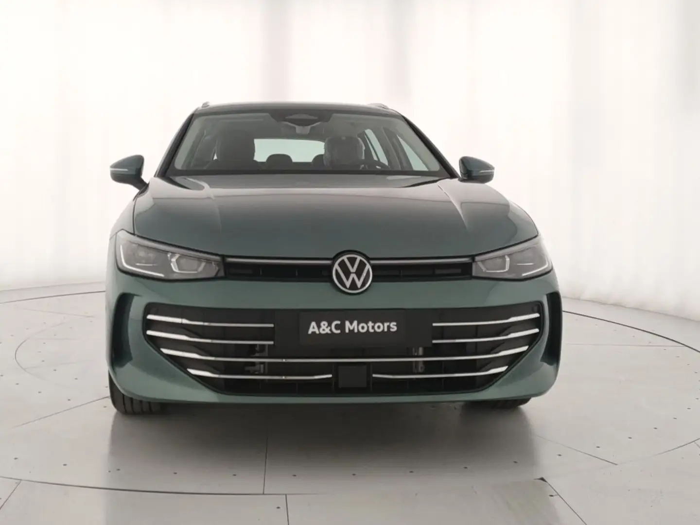 Volkswagen Passat 1.5 eTSI 150 CV ACT DSG Business Zelená - 2