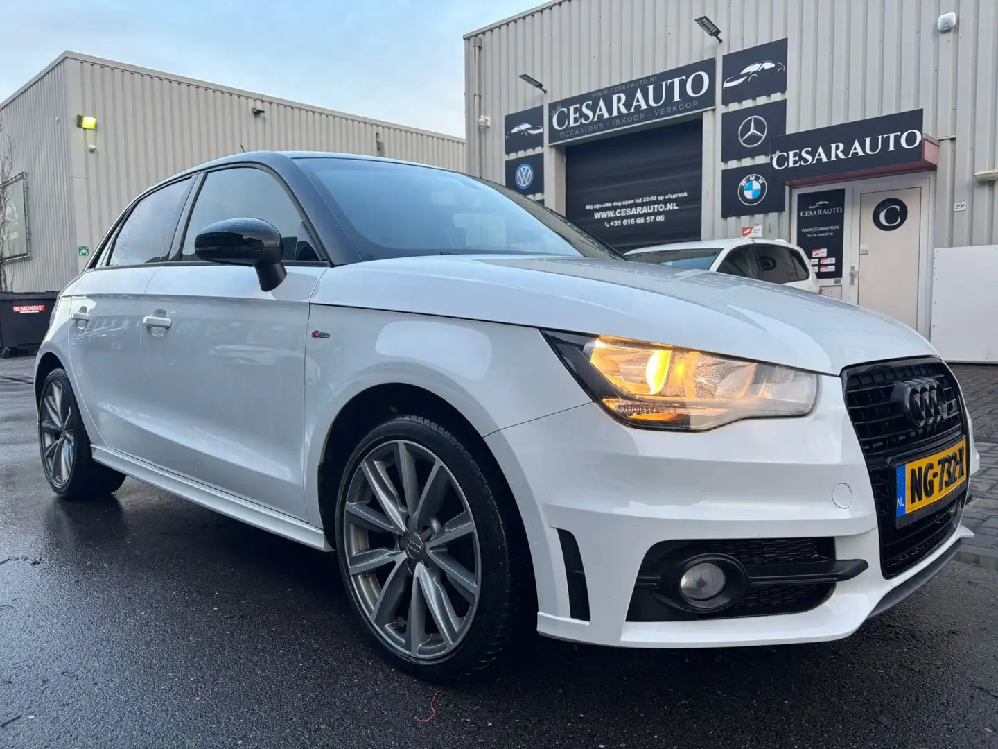 Audi A1 Sportback 1.2 TFSI Pro Line S / 149 DKM / DEALER O Blanc - 1