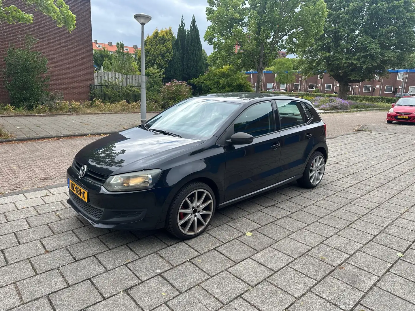 Volkswagen Polo 1.2-12V Comfortline 5drs Airco Black Magic NW APK Zwart - 1