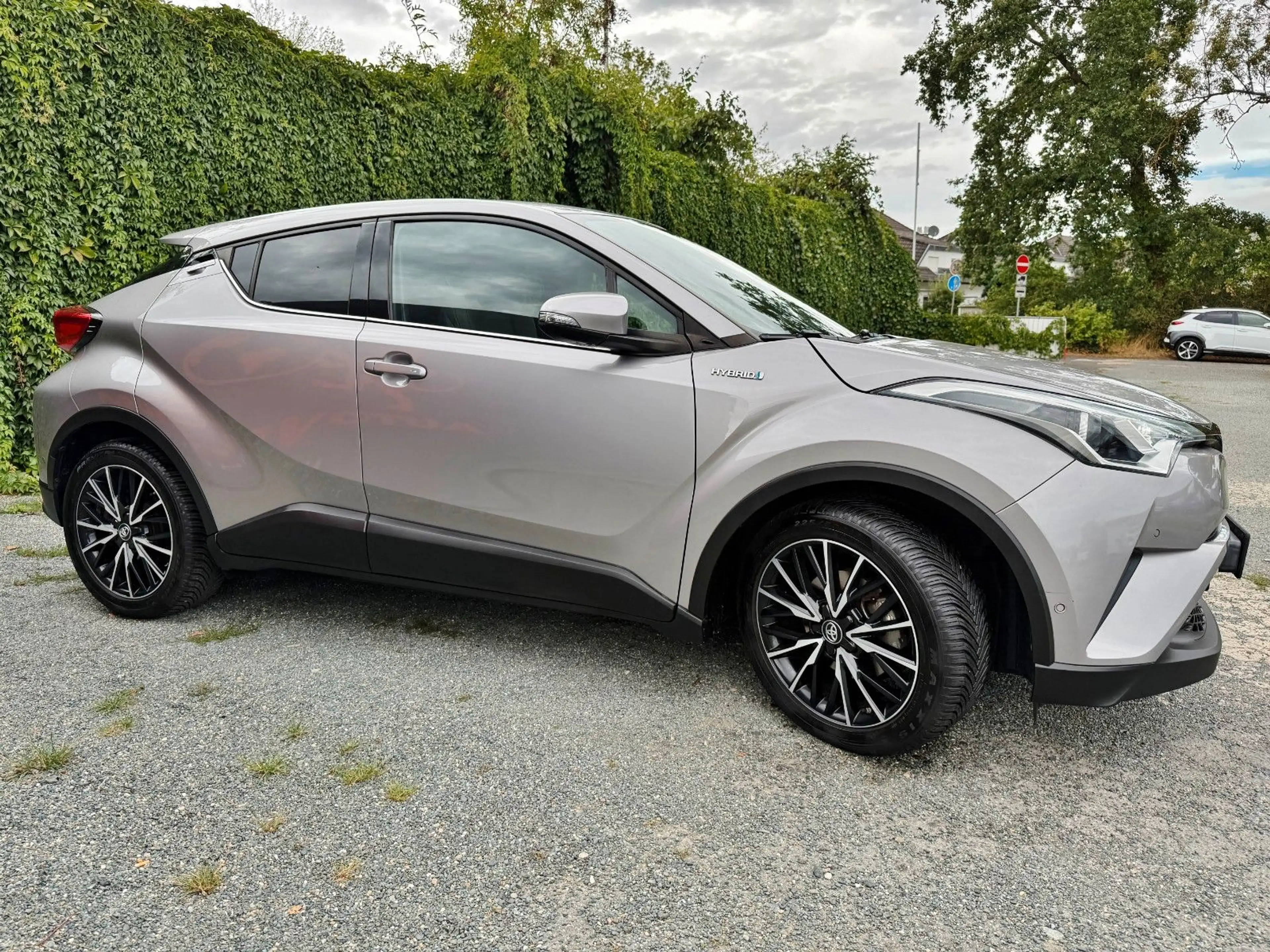 Toyota C-HR Hybrid #1HAND#TÜV#SERVICE#NAVI#KLIMA#ASSIST — photo 7